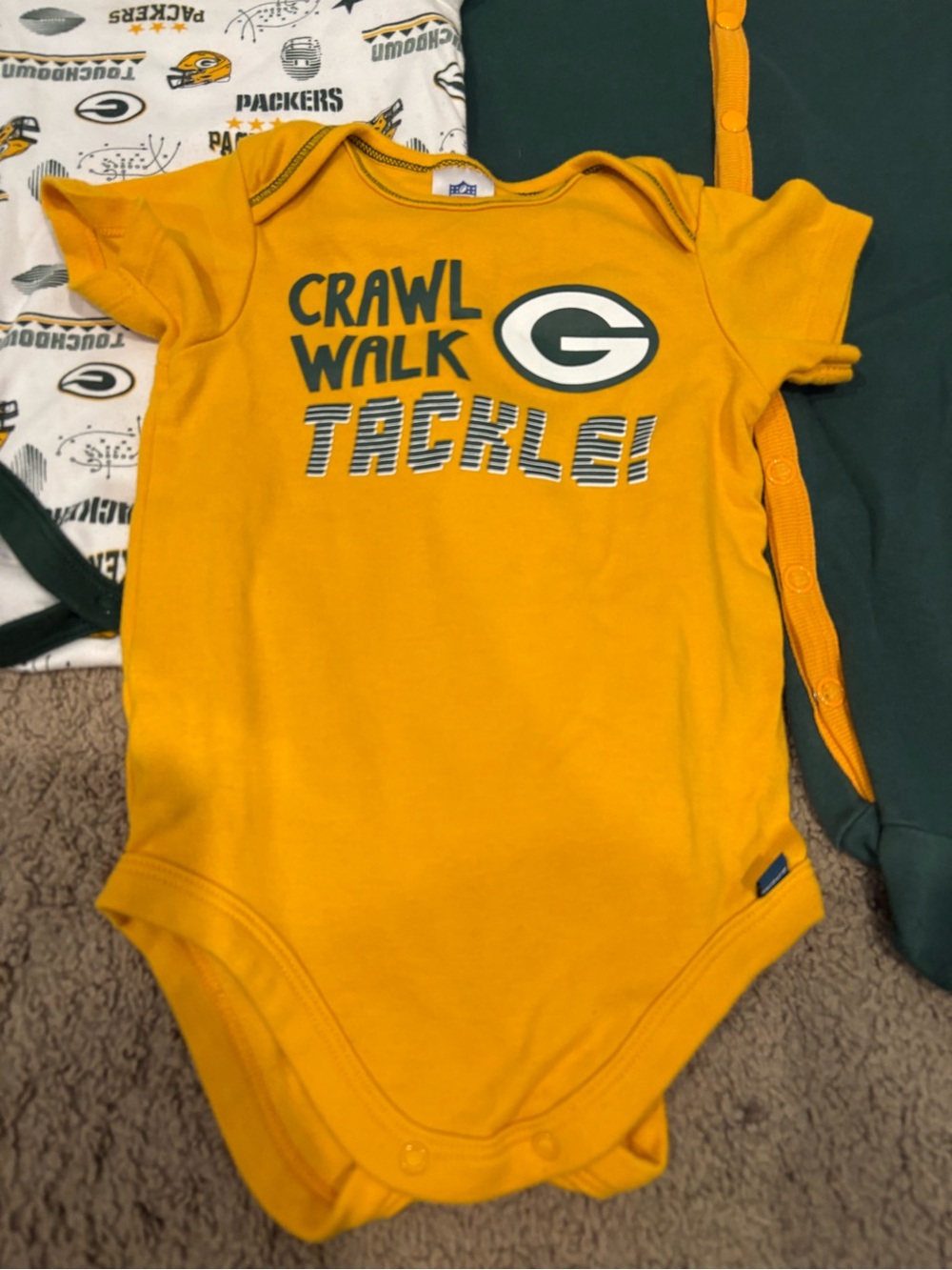 Green Bay Packers Infant Onesies and Sleepers Set of 3 6-12 Months - Picture 3 of 16
